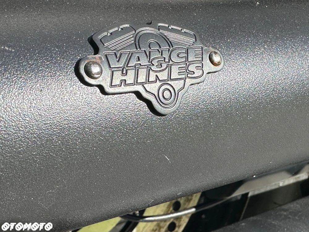 Harley-Davidson Dyna Street Bob - 5
