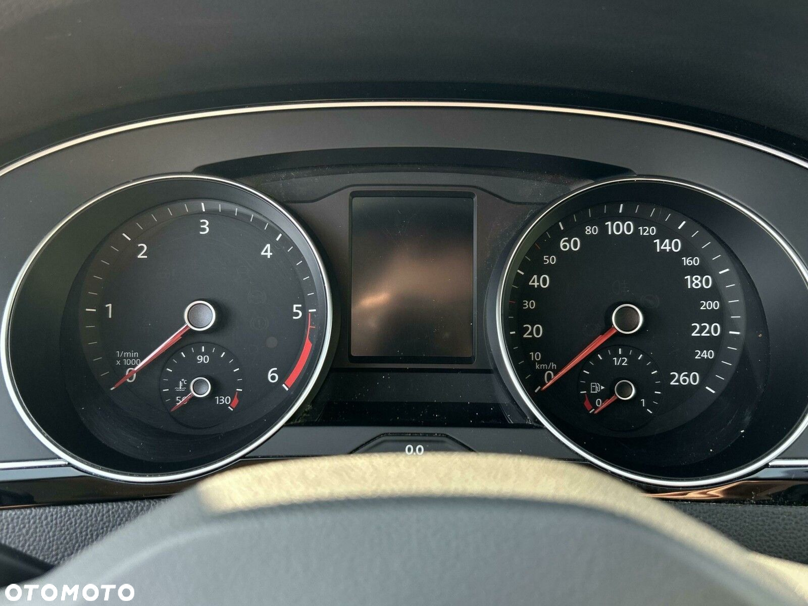 Volkswagen Passat - 16