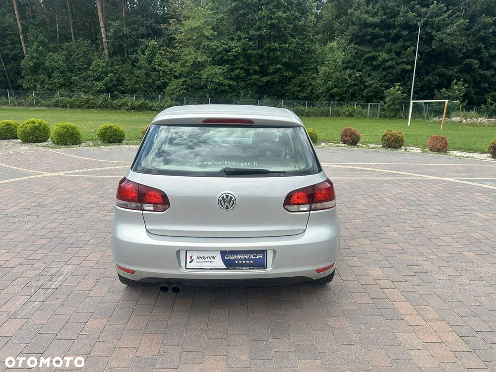 Volkswagen Golf - 6