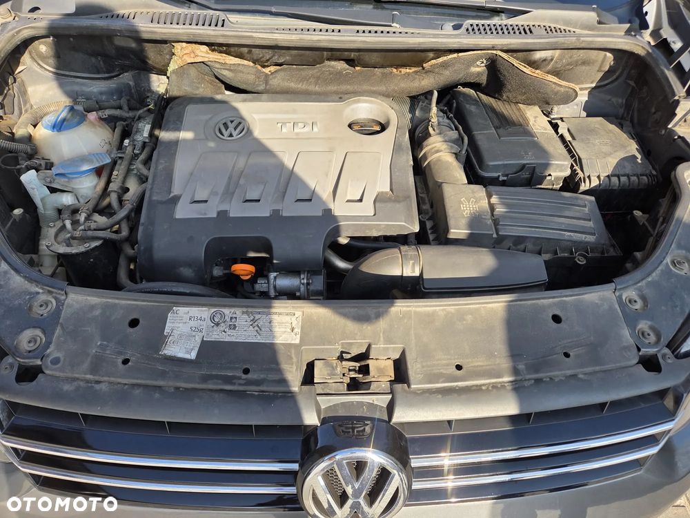 Volkswagen Touran - 31