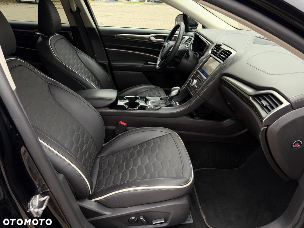 Ford Mondeo 2.0 Hybrid Vignale - 18