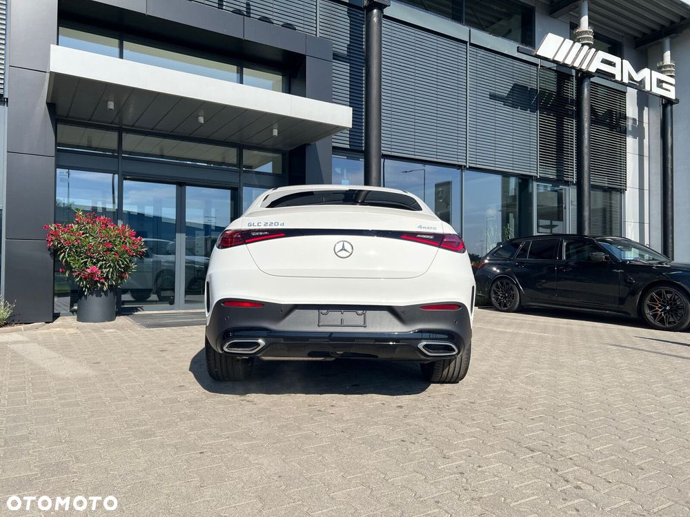 Mercedes-Benz GLC - 21