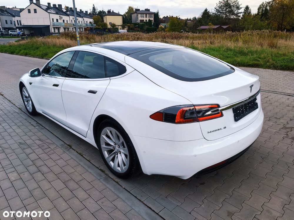 Tesla Model S Long Range Plus - 5