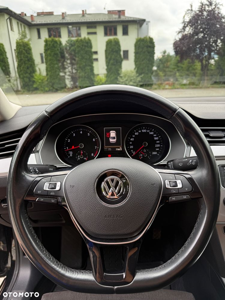 Volkswagen Passat 1.8 TSI BMT Comfortline - 17