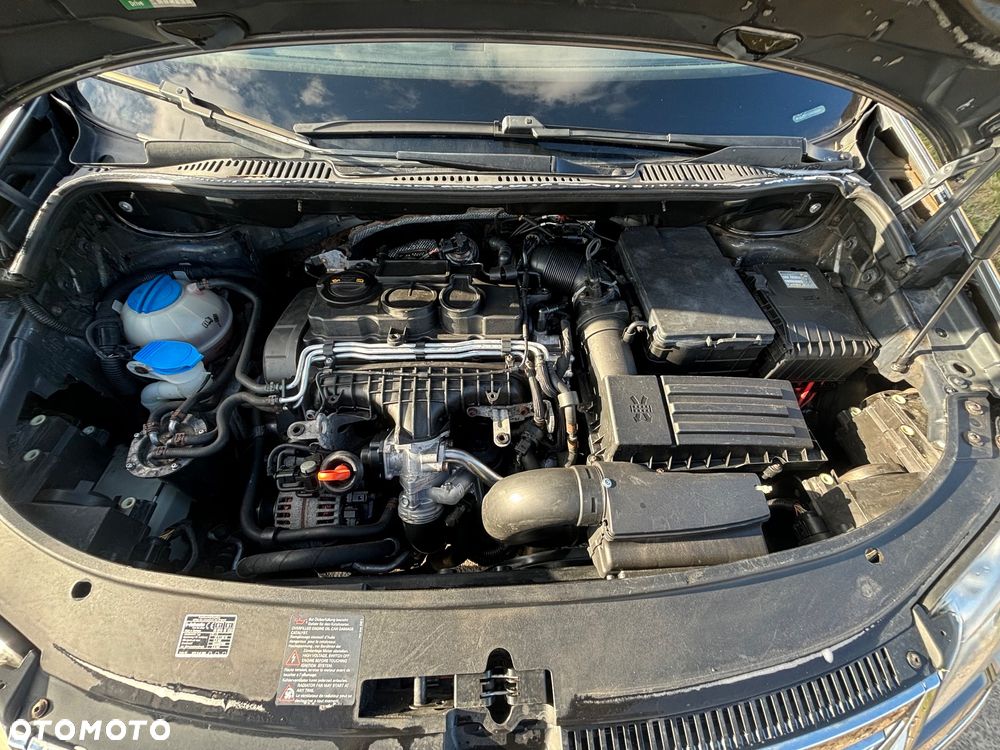 Volkswagen Touran 2.0 TDI DPF Highline DSG - 11