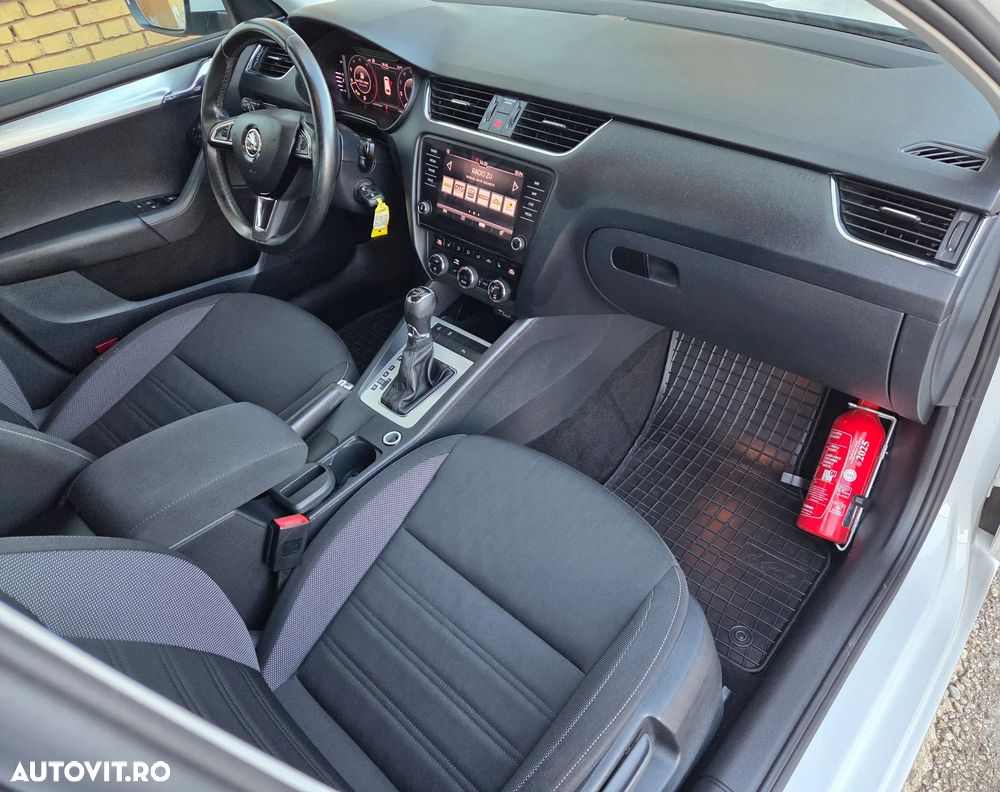 Skoda Octavia 1.6 TDI DSG Style - 5