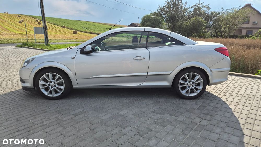 Opel Astra 2.0 T Cosmo - 2