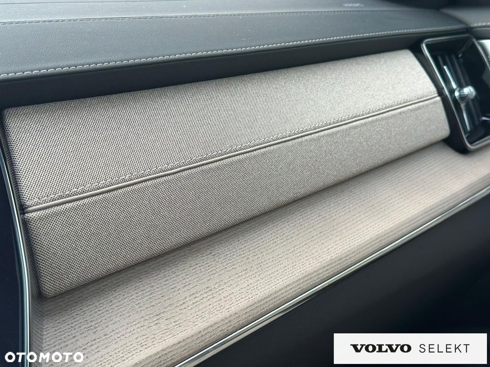 Volvo XC 90 - 38