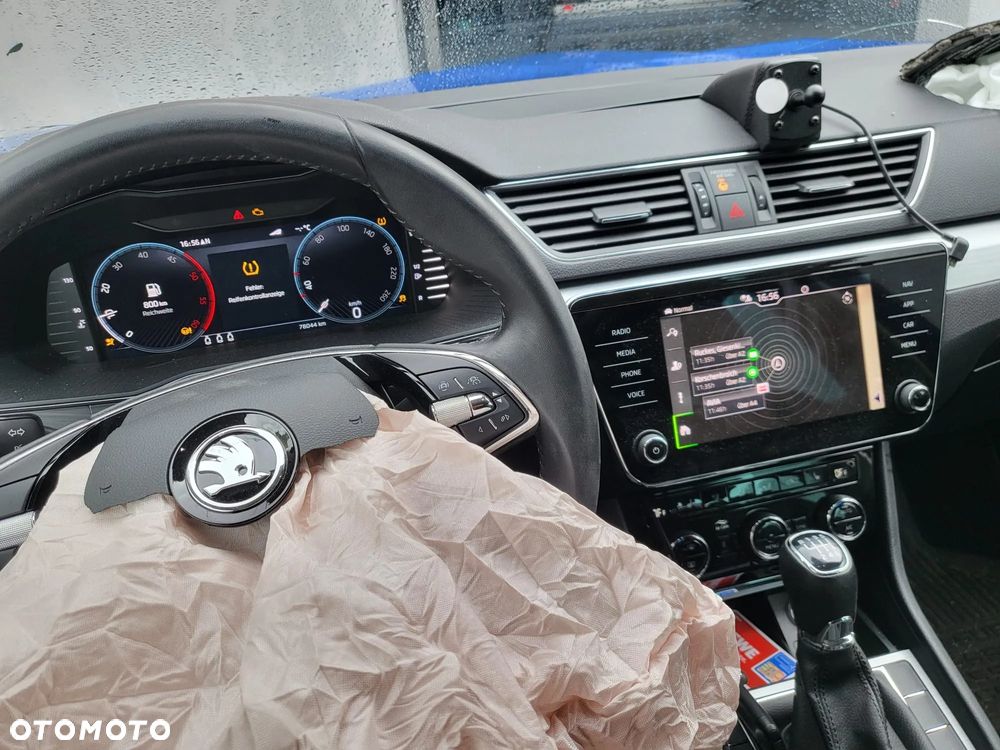 Skoda Superb 2.0 TDI Sportline - 12