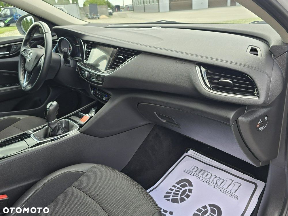 Opel Insignia - 26