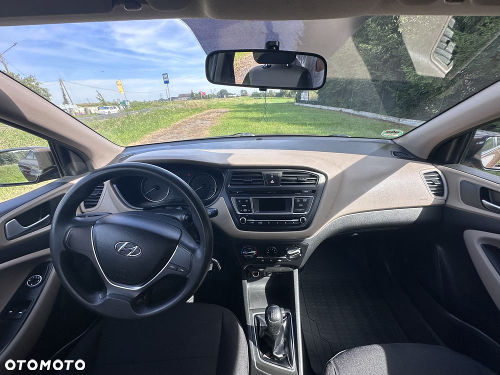 Hyundai i20 1.2 Fresh - 21