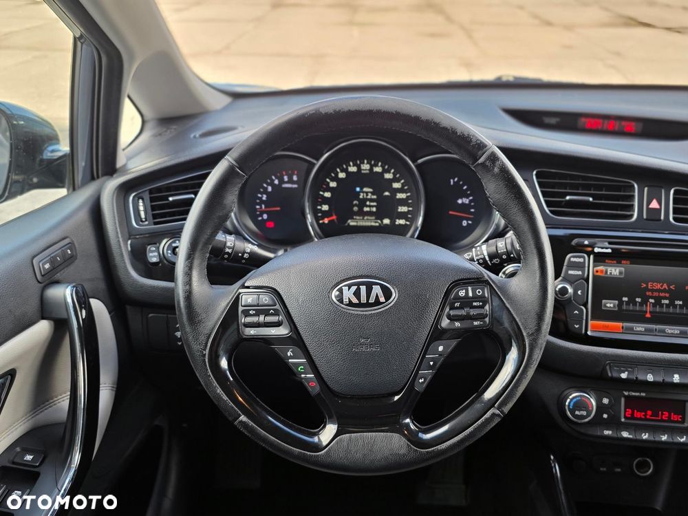 Kia Ceed - 14