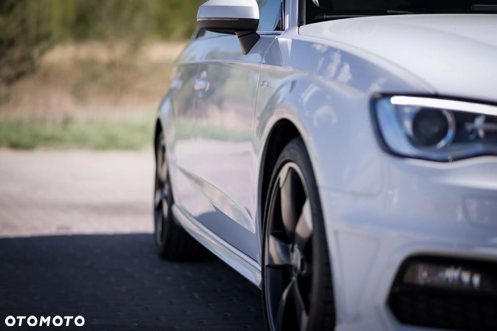 Audi A3 Sportback 1.4 TFSI S line Sportpaket - 17