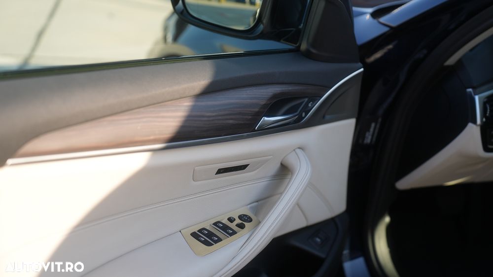 BMW Seria 5 540i Aut. Sport Line - 12
