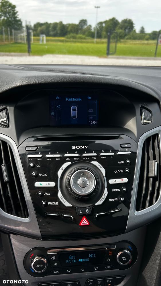 Ford Focus 1.6 EcoBoost Titanium - 13