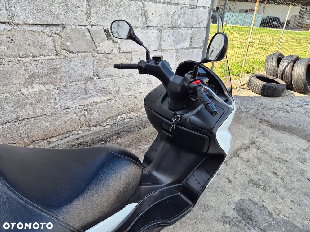 Suzuki Burgman - 14