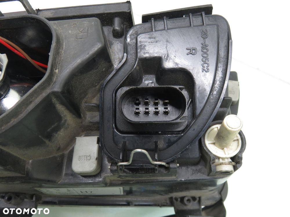 LAMPA PRAWA PRZEDNIA AUDI A4 B5 FL LIFT - 4