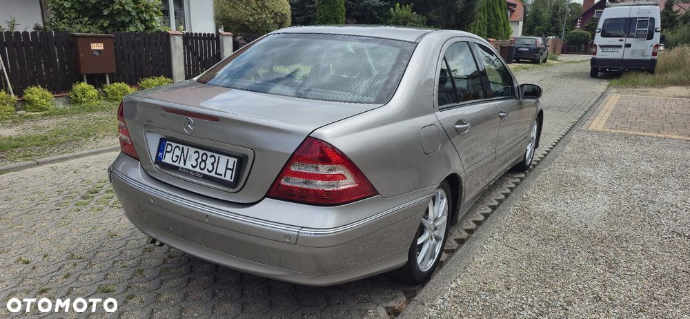 Mercedes-Benz Klasa C 180 Kompressor Automatik Avantgarde - 12