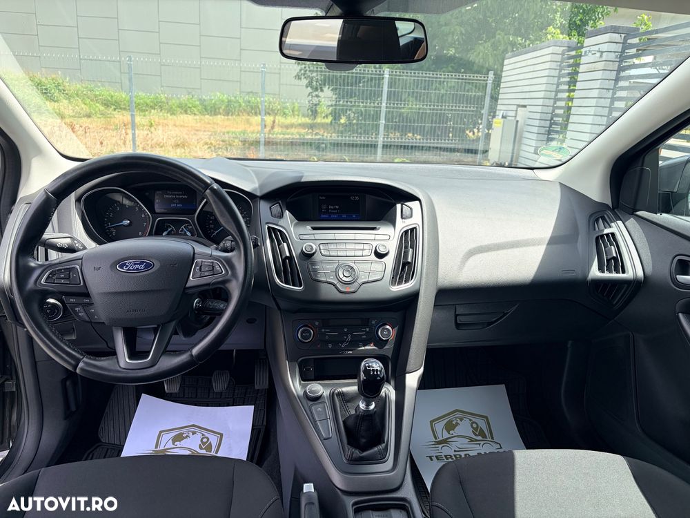 Ford Focus - 10