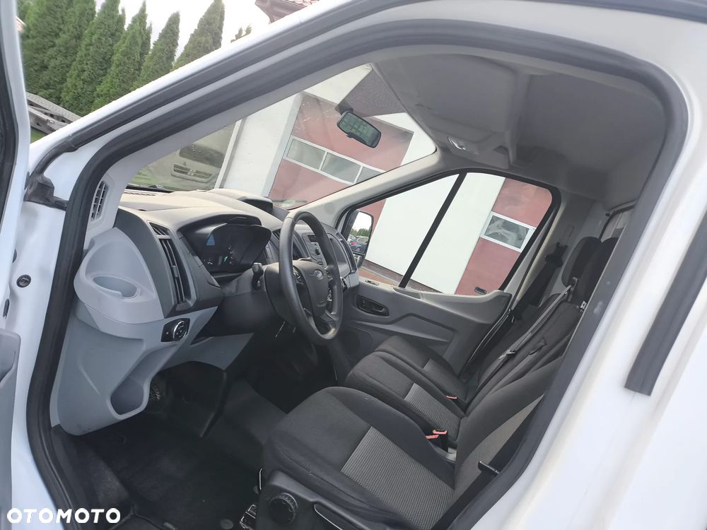 Ford Transit - 19