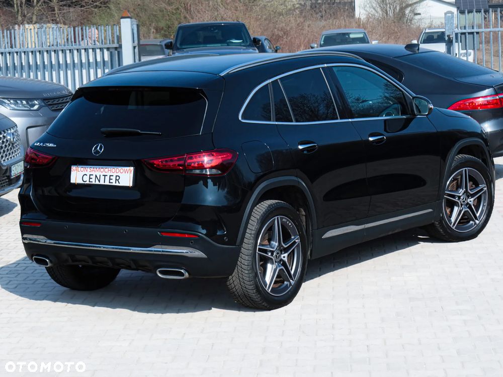 Mercedes-Benz GLA 250 e 8G-DCT AMG Line - 35