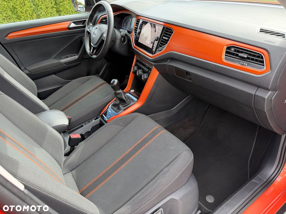 Volkswagen T-Roc - 32