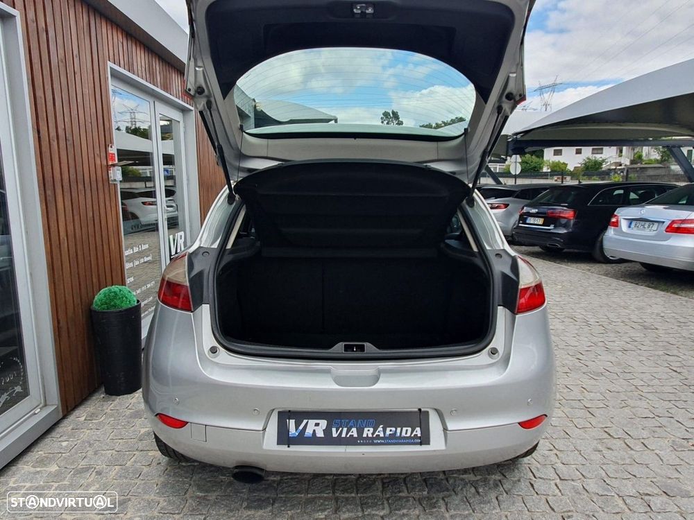 Renault Mégane 1.5 dCi Dynamique S - 13