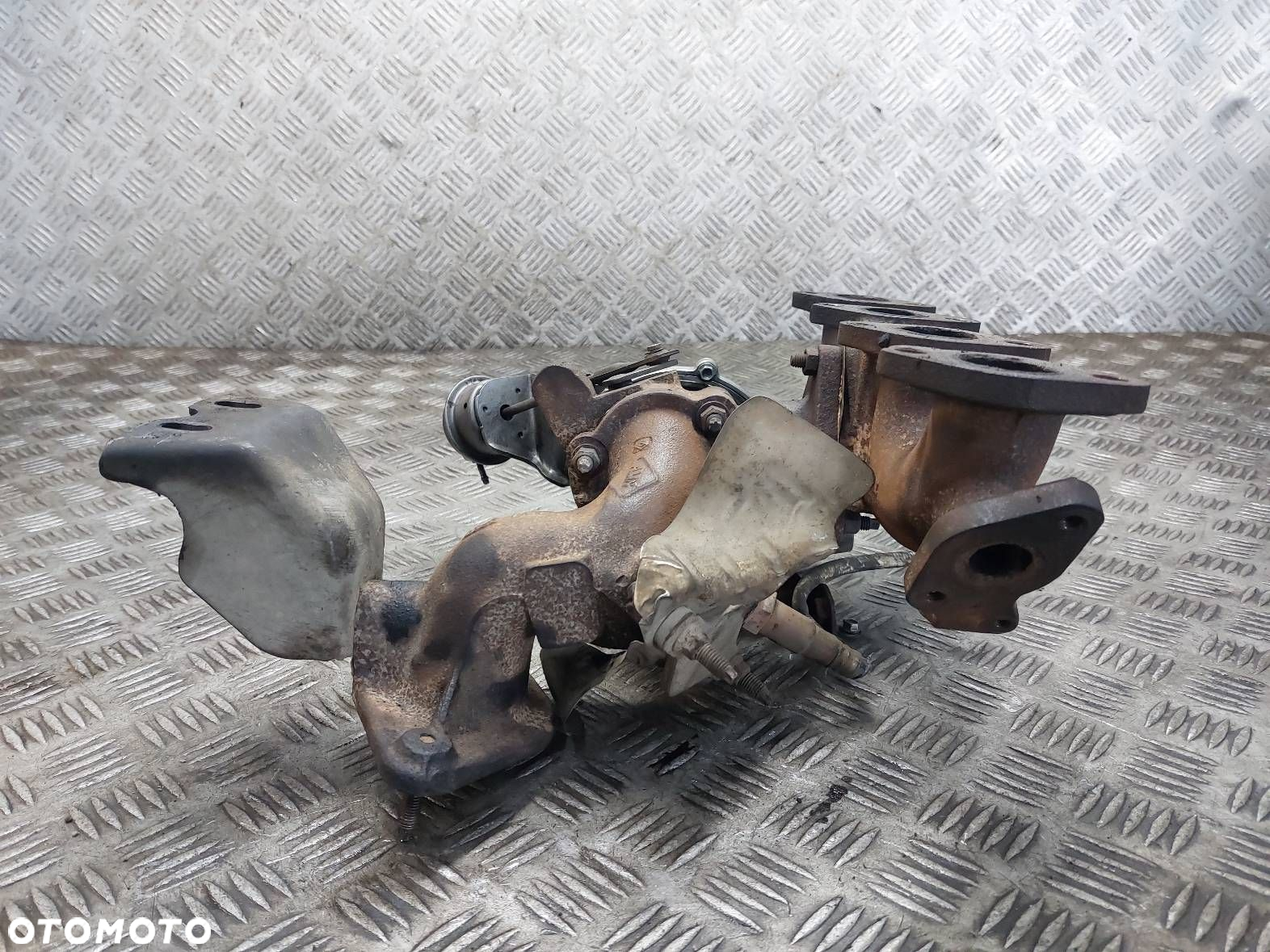 TURBOSPRĘŻARKA TURBINA RENAULT MASTER III 2.3 DCI H8200822404 - 2