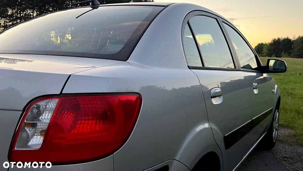 Kia Rio 1.4 Family + - 20