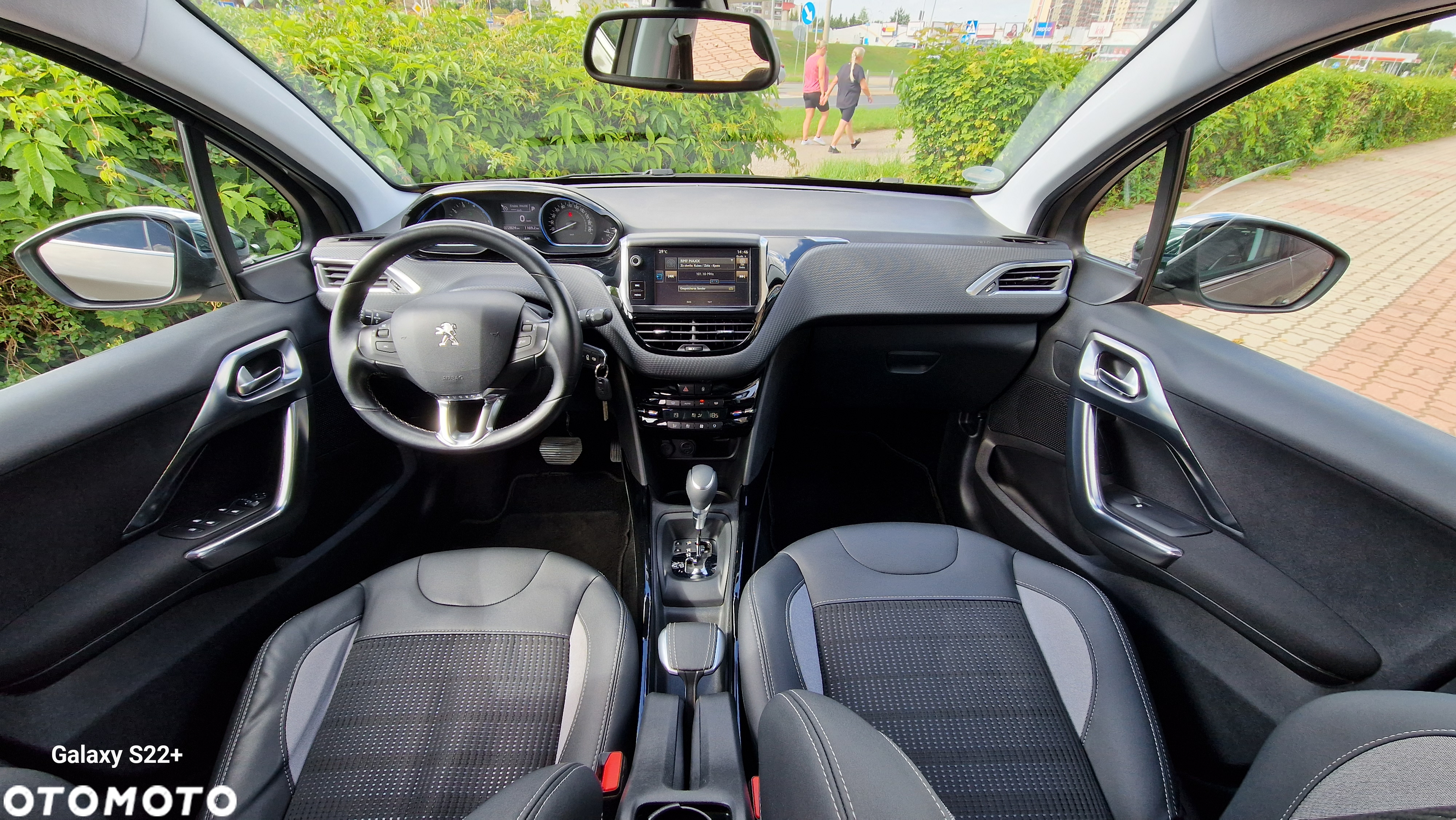 Peugeot 2008 PureTech 110 Stop&Start EAT6 Allure - 8