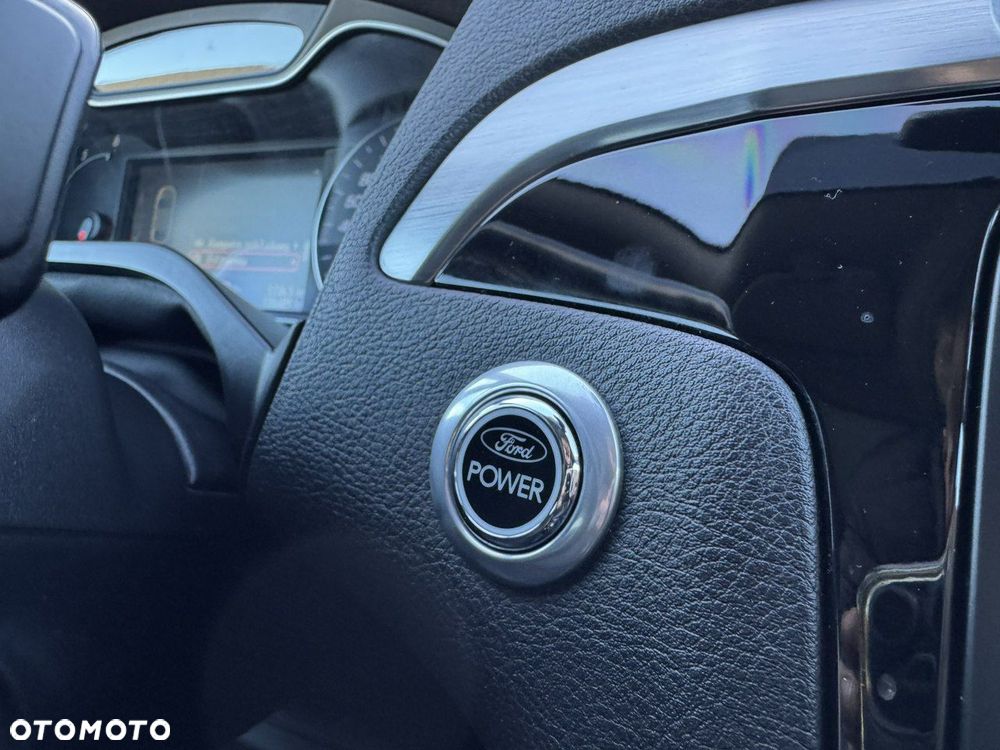 Ford S-Max 2.0 TDCi DPF Titanium X - 29
