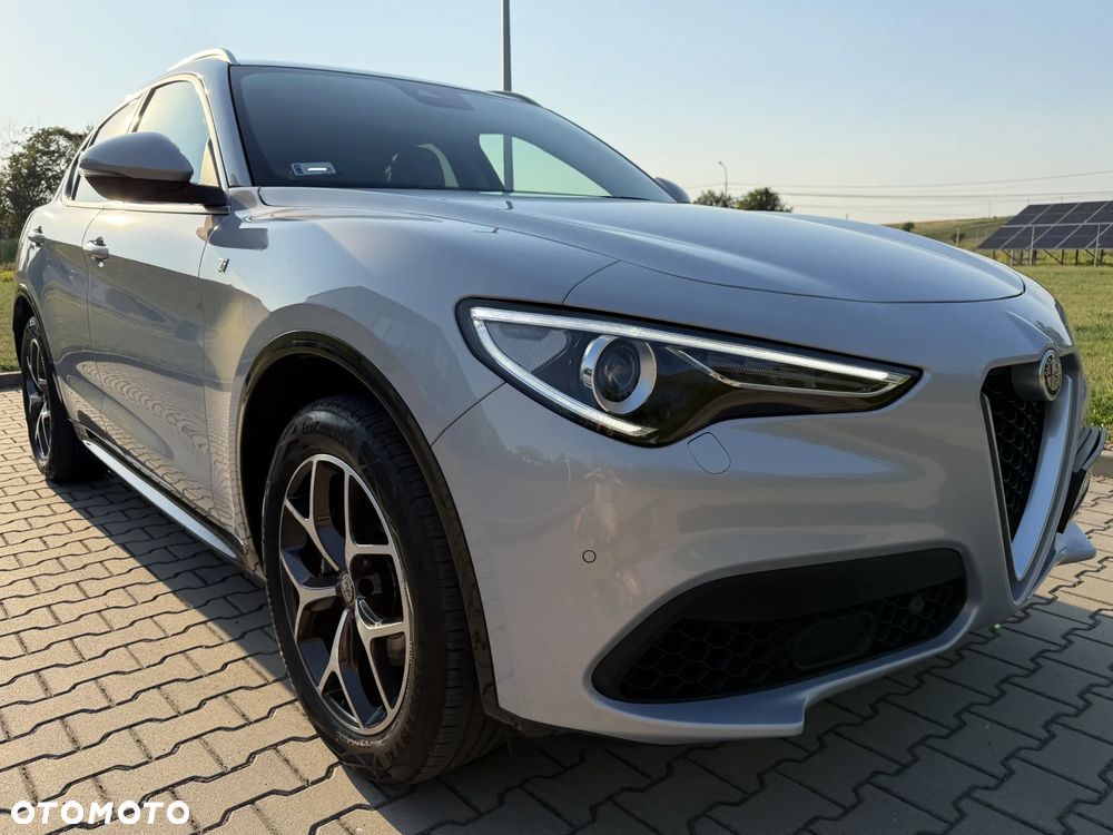 Alfa Romeo Stelvio 2.0 Turbo TI Q4 - 13