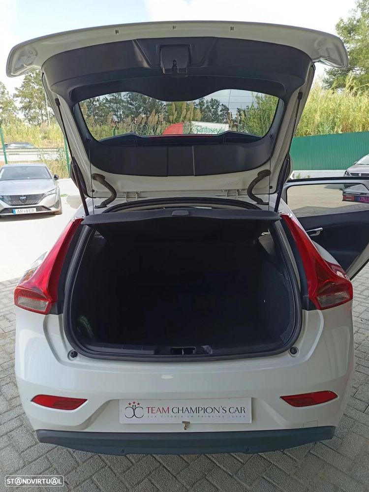 Volvo V40 1.6 D2 Eco Momentum - 10