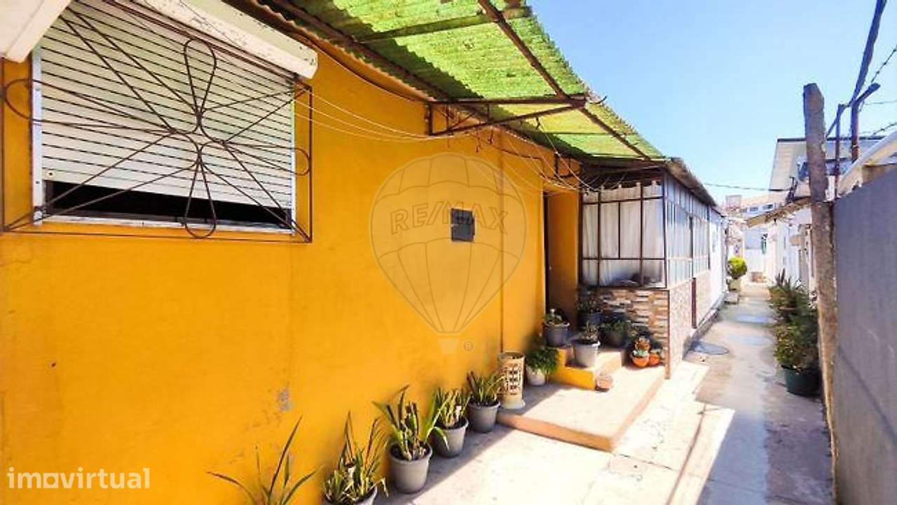 Moradia T2 para venda - Grande imagem: 2/9