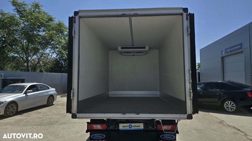 Ford Transit - 25