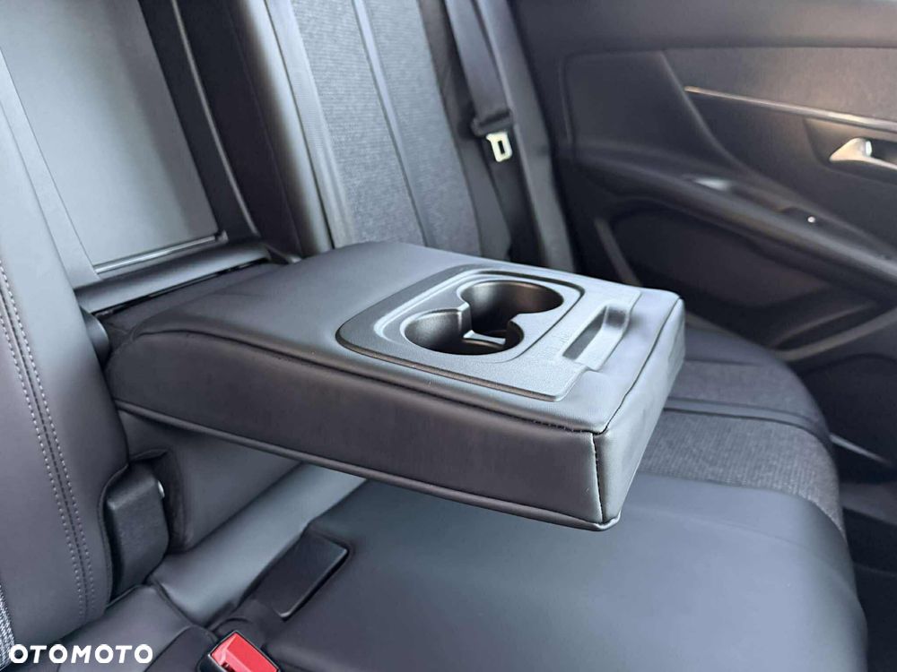 Peugeot 3008 1.6 BlueHDi Allure S&S - 21