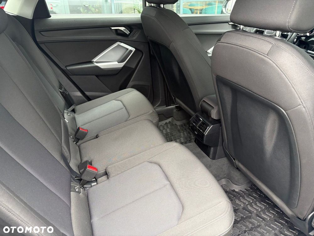 Audi Q3 Sportback - 15
