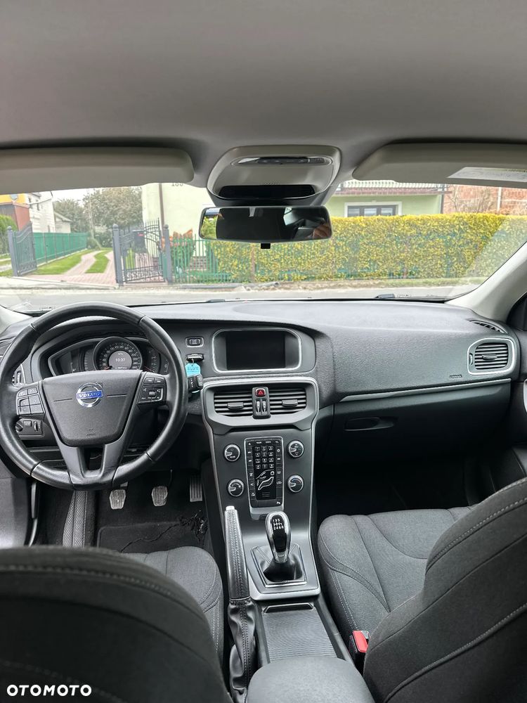Volvo V40 - 2