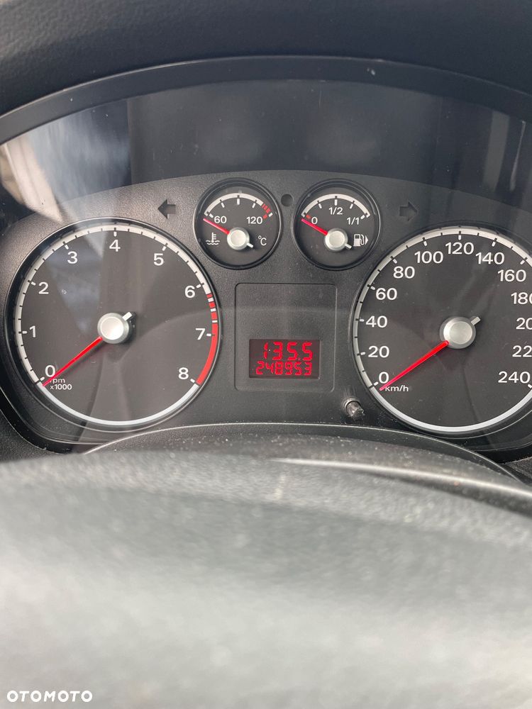 Ford Focus - 13