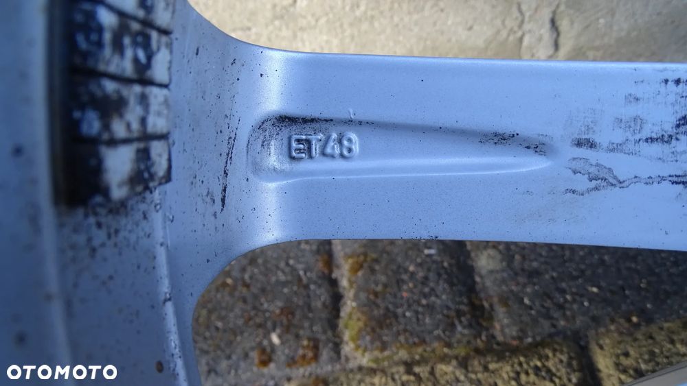 VW GOLF VII 5G0 - felga 6Jx17H2 ET48 5x112 - 10