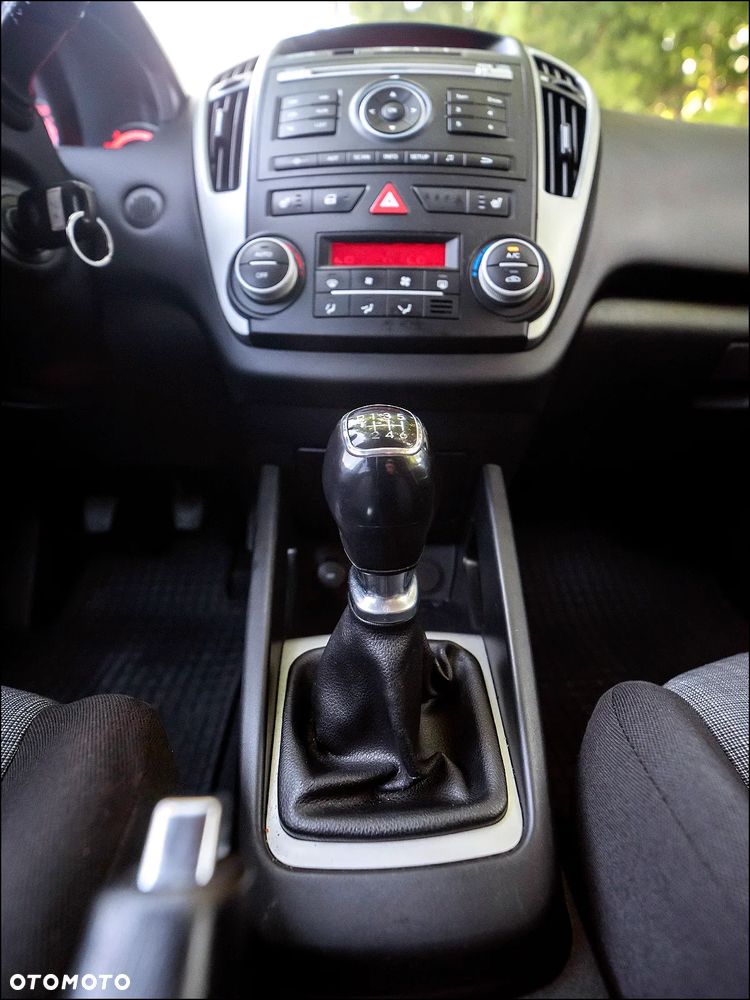 Kia Ceed - 24