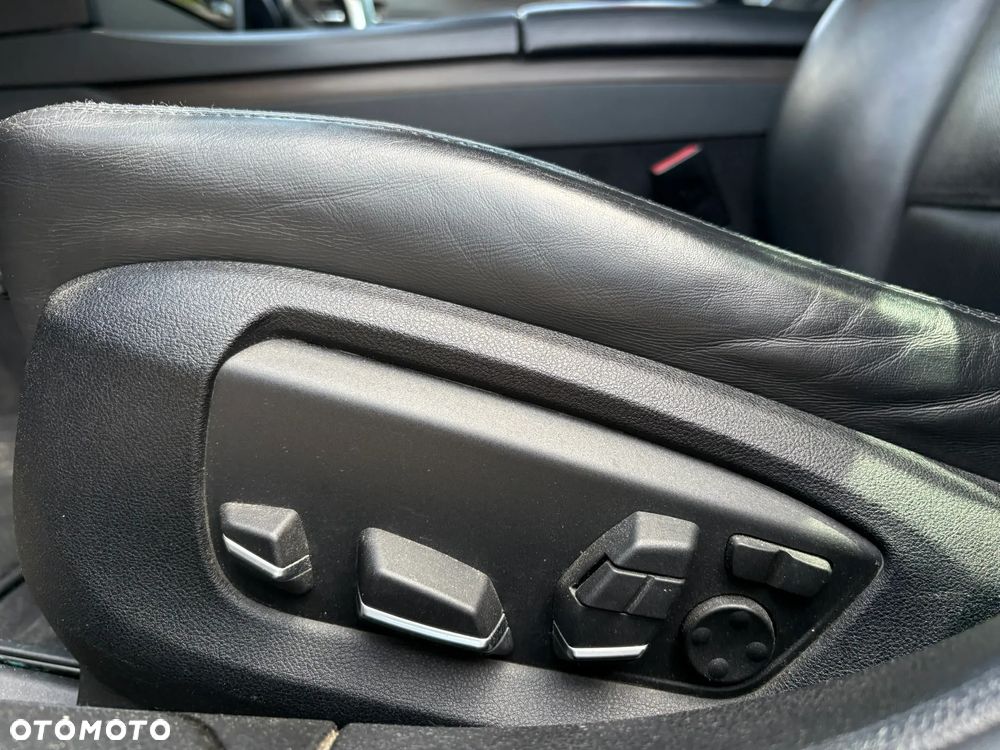 BMW Seria 7 730d - 12