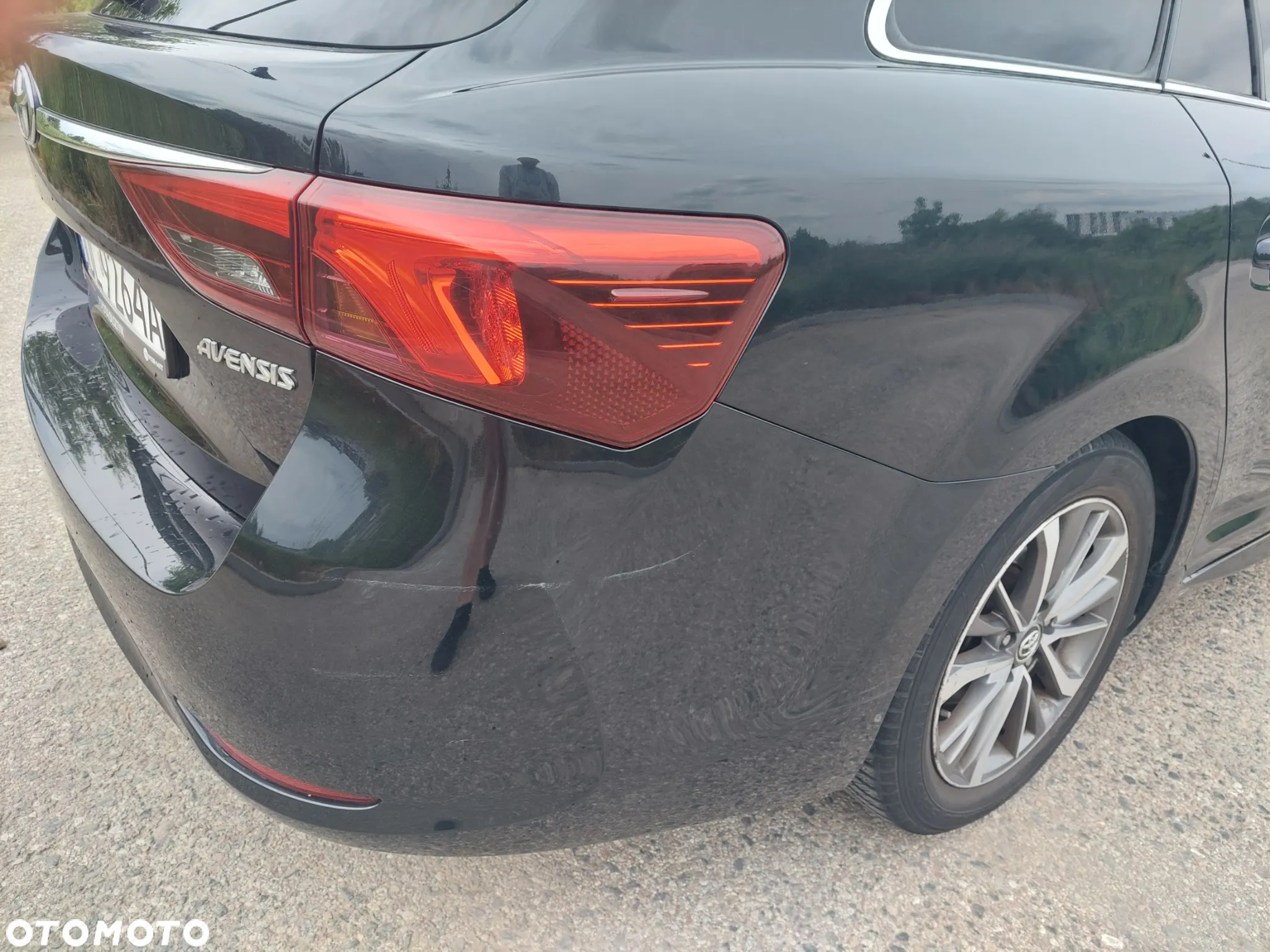 Toyota Avensis 1.8 Premium MS - 6