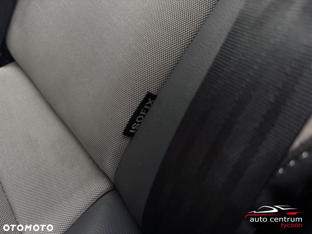 Kia Rio - 38