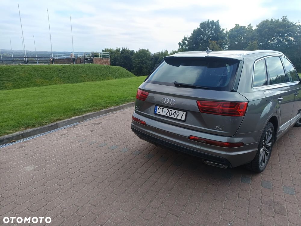Audi Q7 - 10