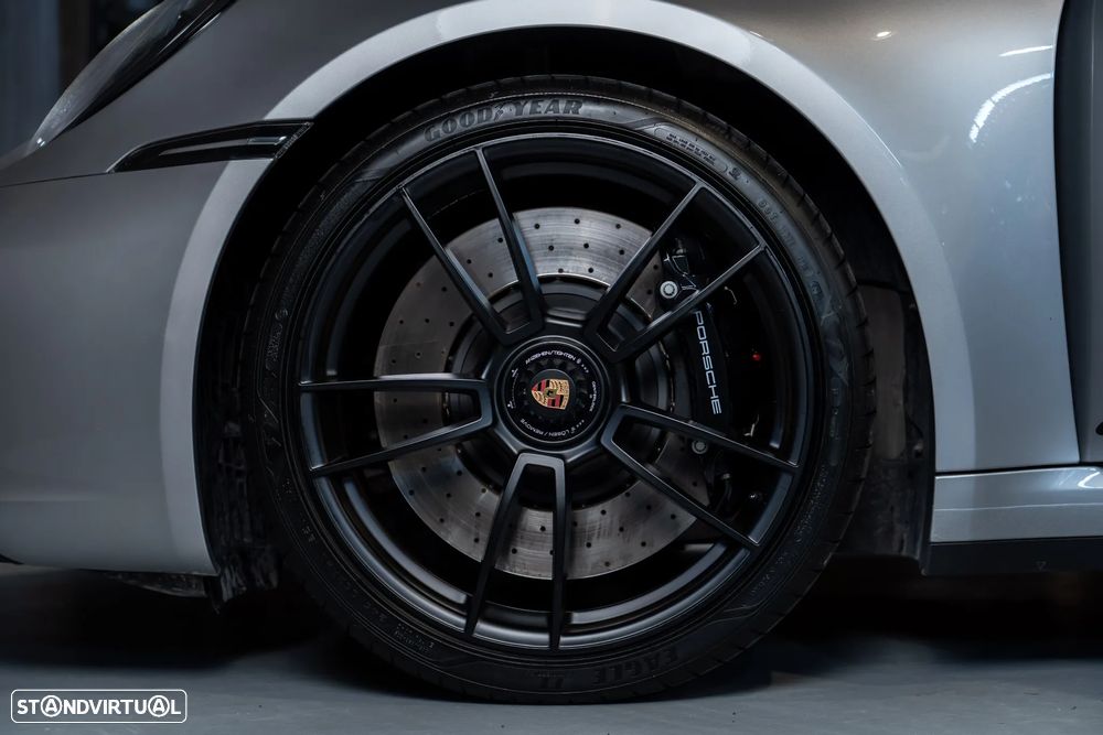 Porsche 911 (992) Carrera Cabrio 4 GTS PDK - 8
