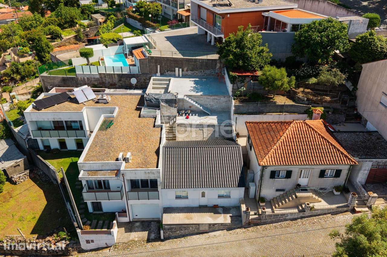 Moradia T2 térrea com 190m2 de terreno em Tenões - Braga - Grande imagem: 2/34