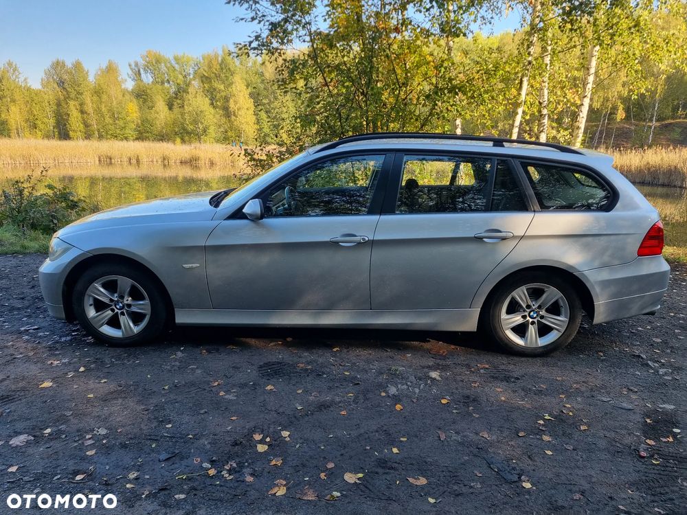 BMW Seria 3 318i - 11
