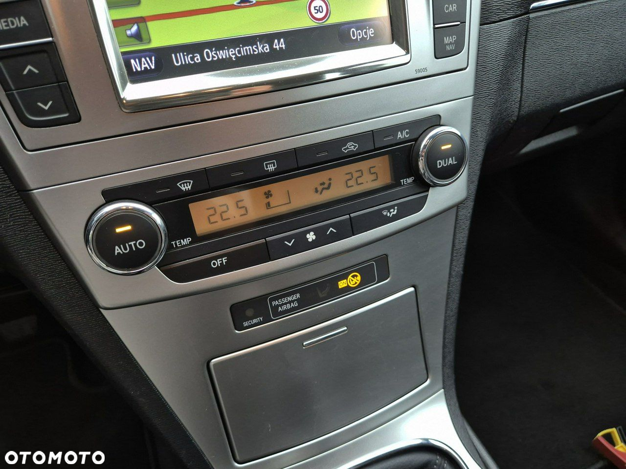 Toyota Avensis - 16