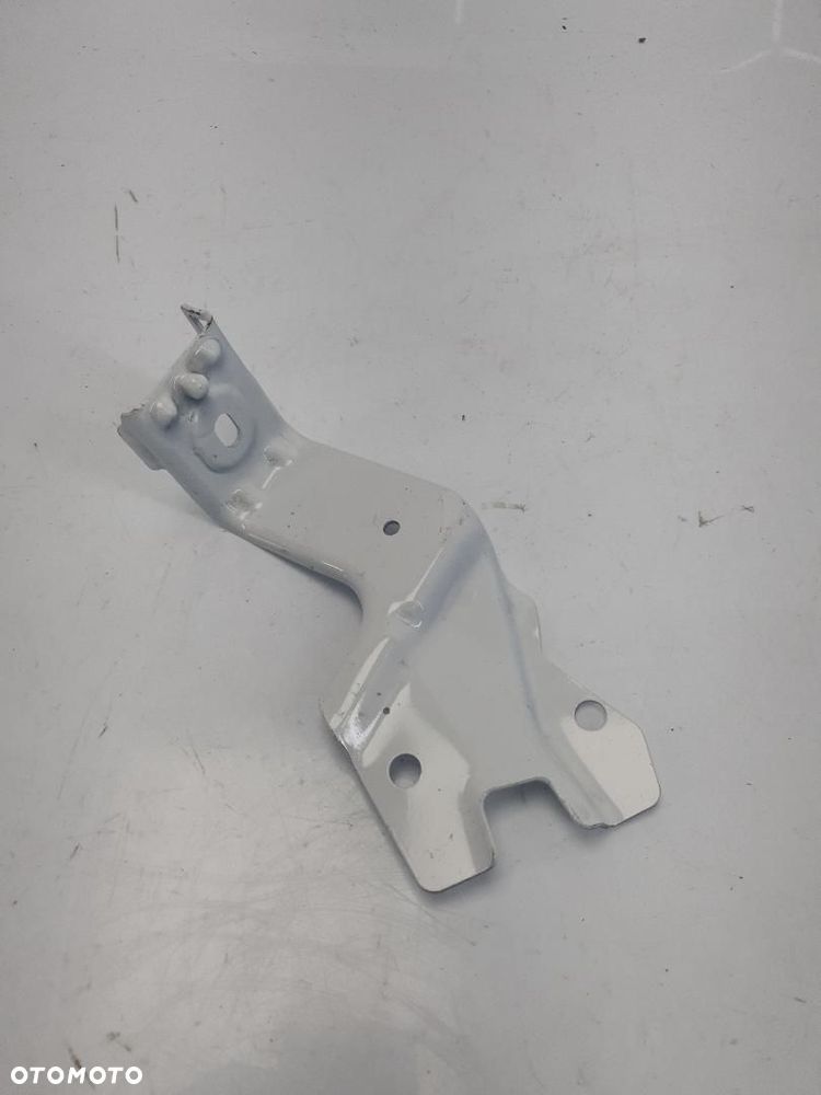 UCHWYT BŁOTNIKA PRAWY PRZÓD MOCOWANIE OPEL INSIGNIA B - 1